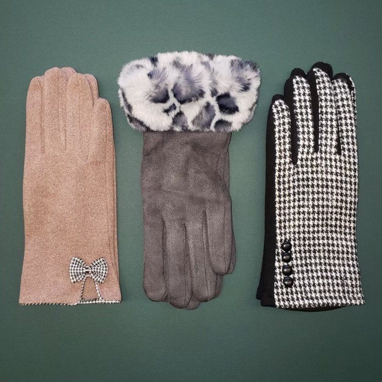 Stylish gloves and accessories
