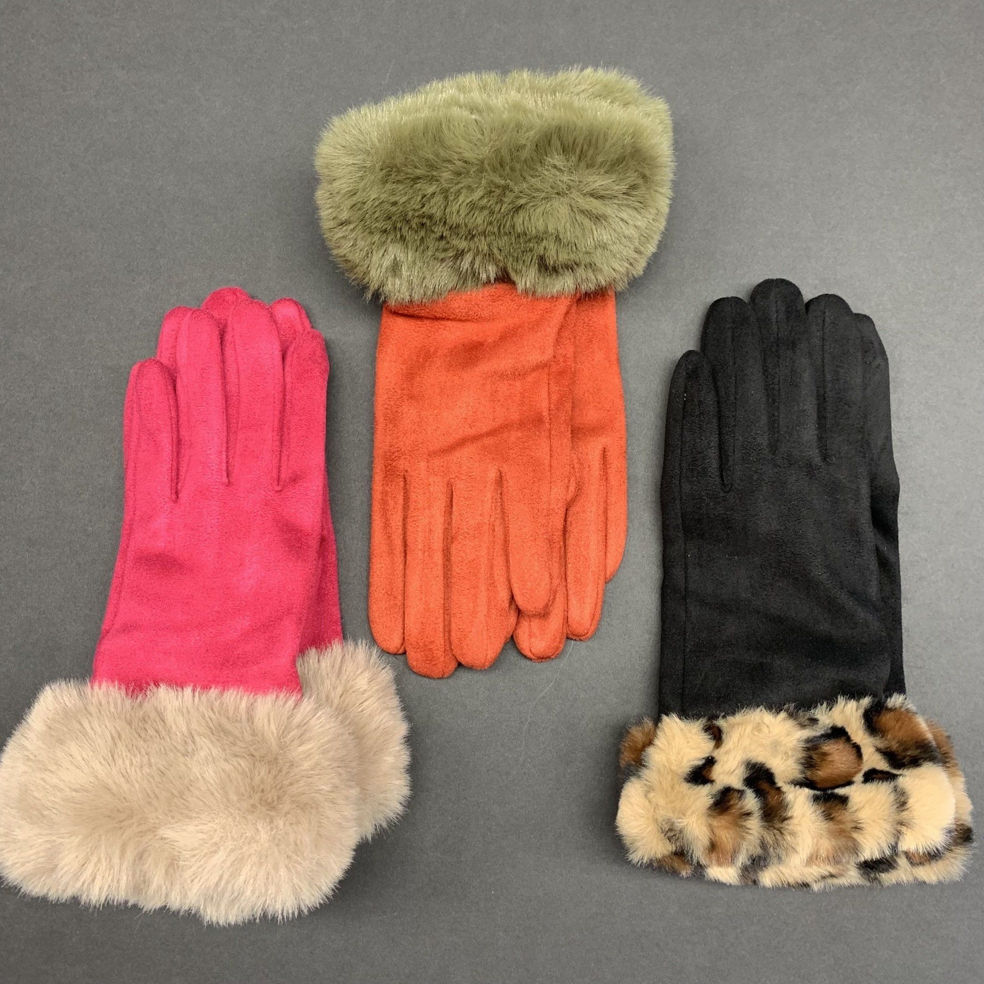 Stylish gloves and accessories